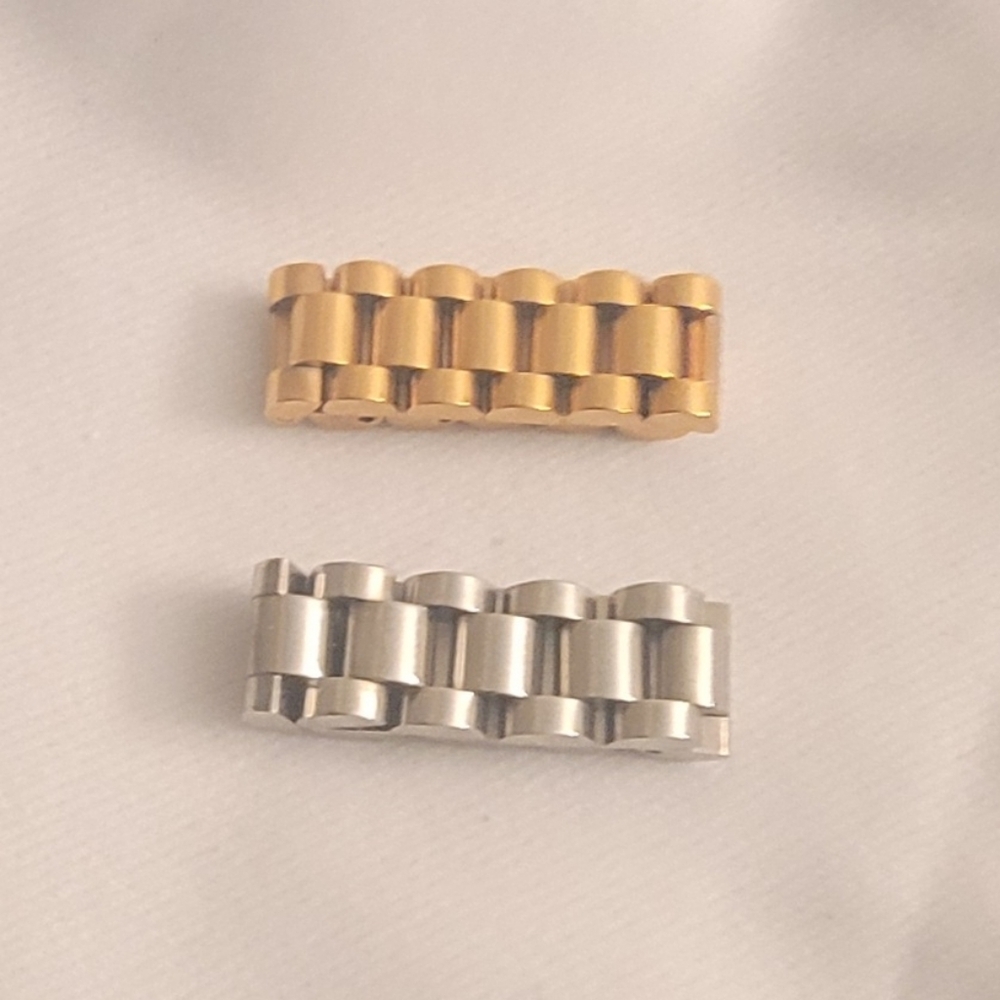 Two Stackable Fashion Rings (Silver/Gold) - Picture 5 of 6